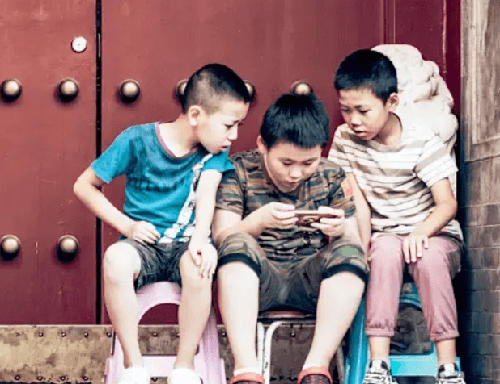 AI时代：“人人可手搓微应用”